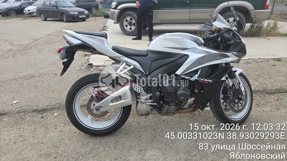 Фото Honda CBR600RR 14