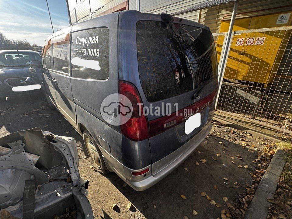 Фото Nissan Serena 4