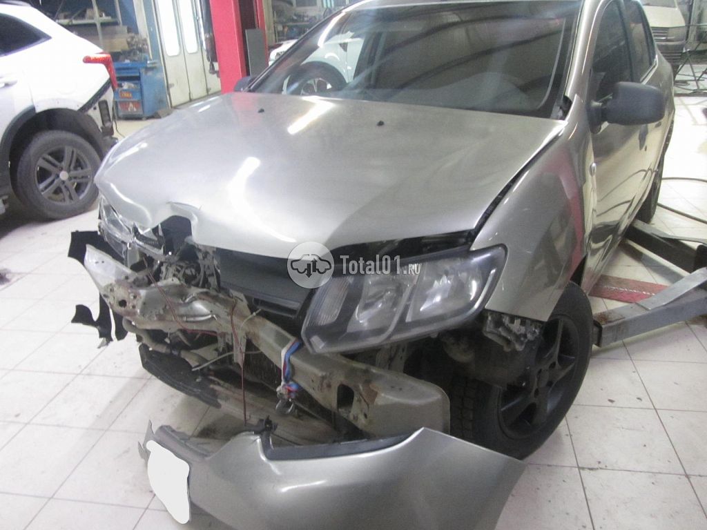 Фото Renault Logan 4