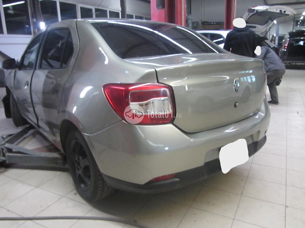Фото Renault Logan 8
