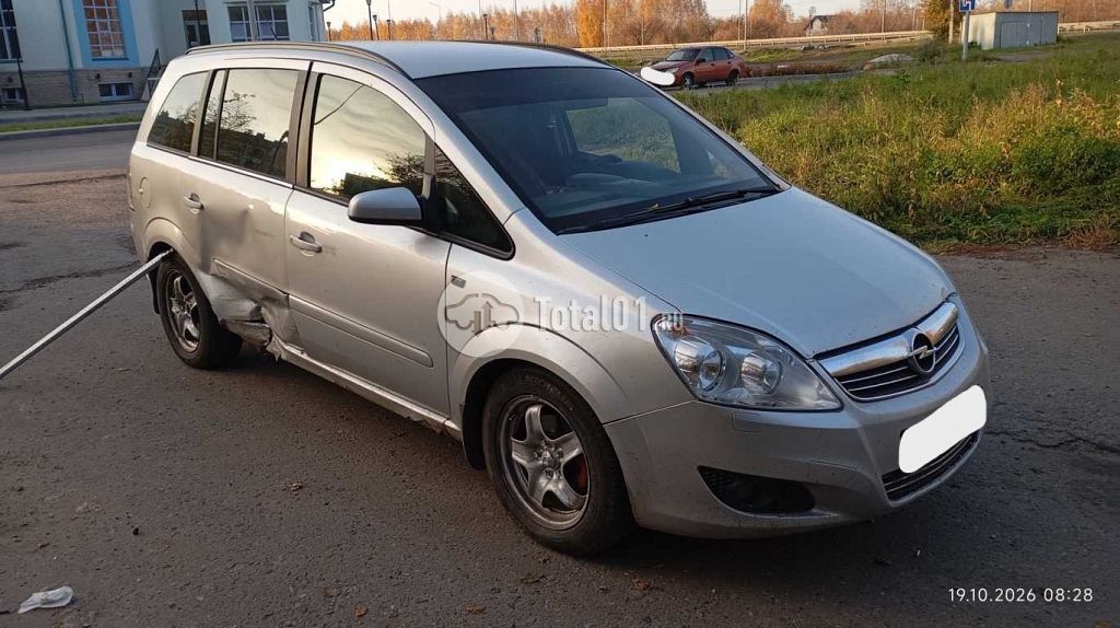 Фото Opel Zafira 2