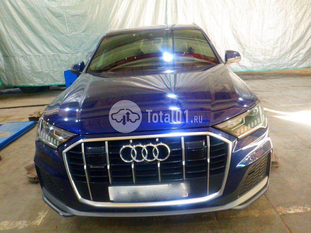 Фото Audi Q7 4