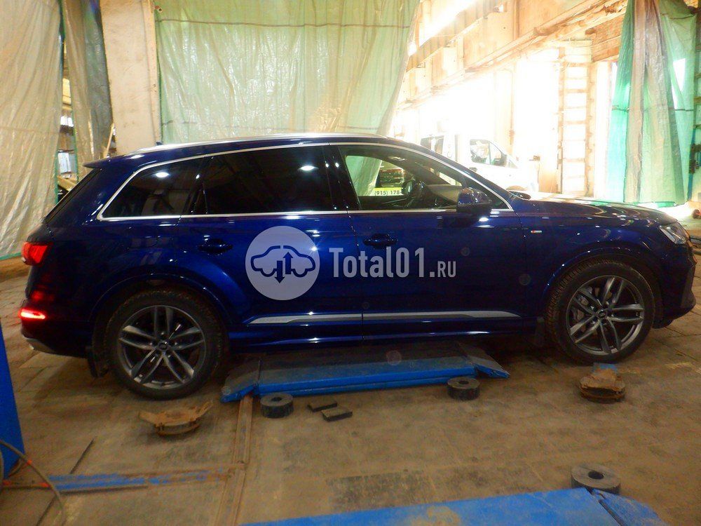 Фото Audi Q7 14
