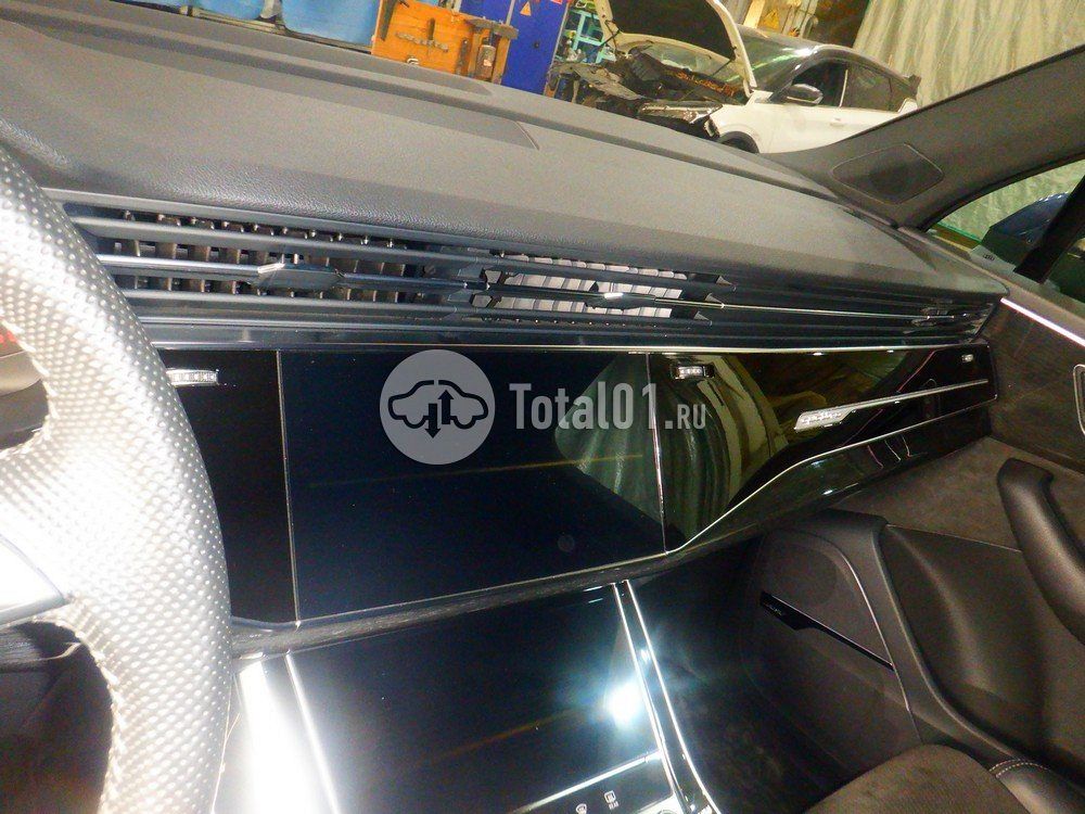 Фото Audi Q7 46