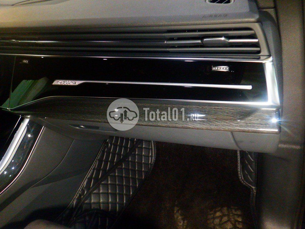 Фото Audi Q7 102