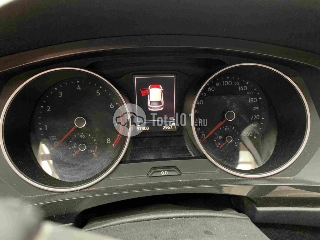 Фото Volkswagen Tiguan 230