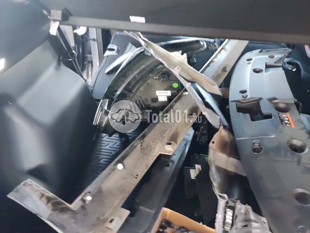 Фото Geely Coolray 30