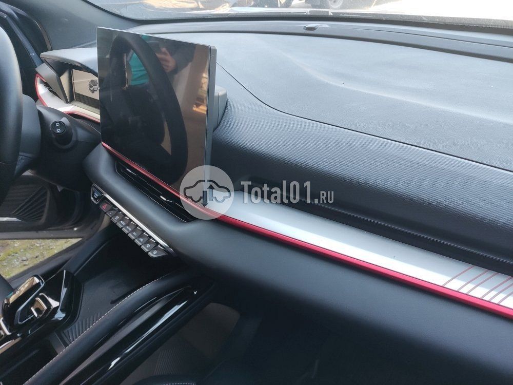 Фото Geely Coolray 36
