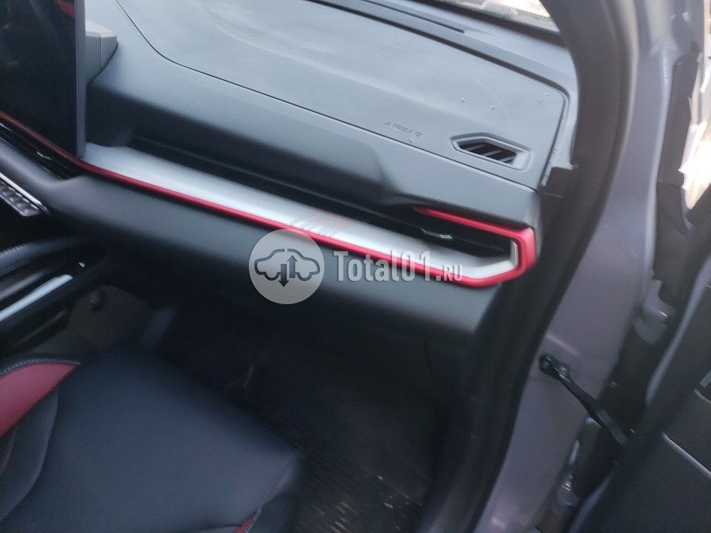 Фото Geely Coolray 38