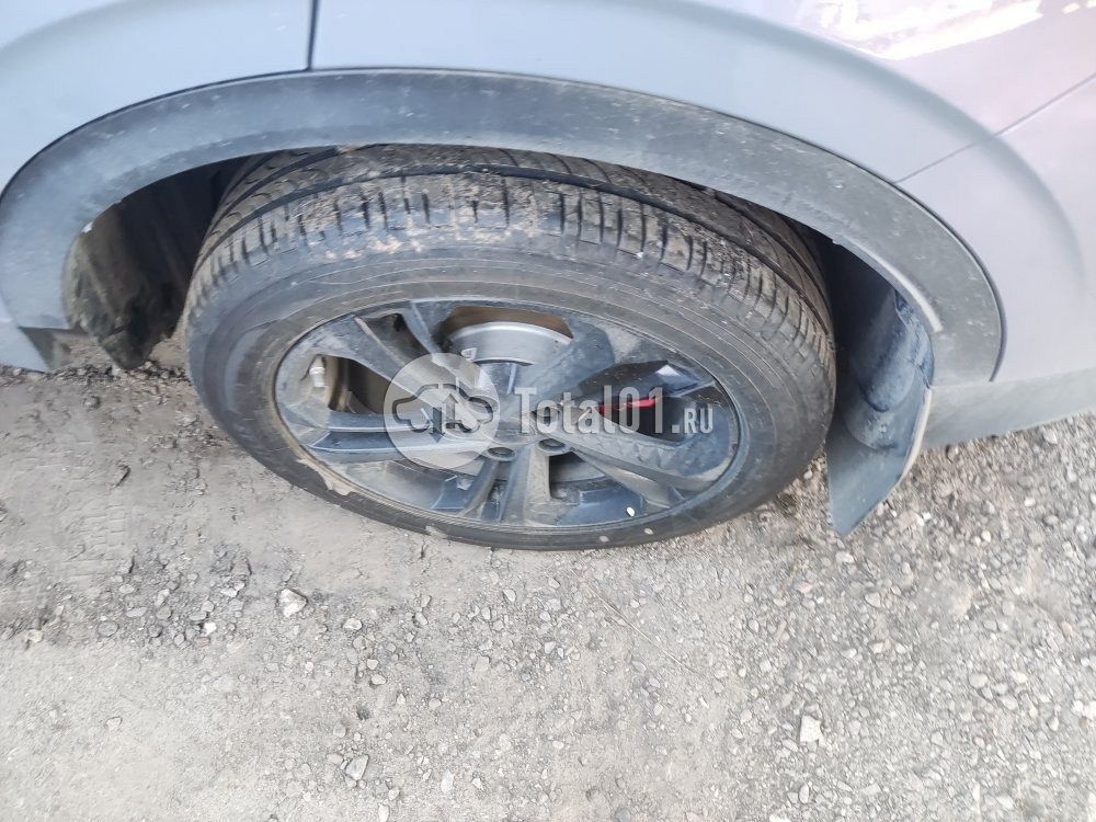 Фото Geely Coolray 78
