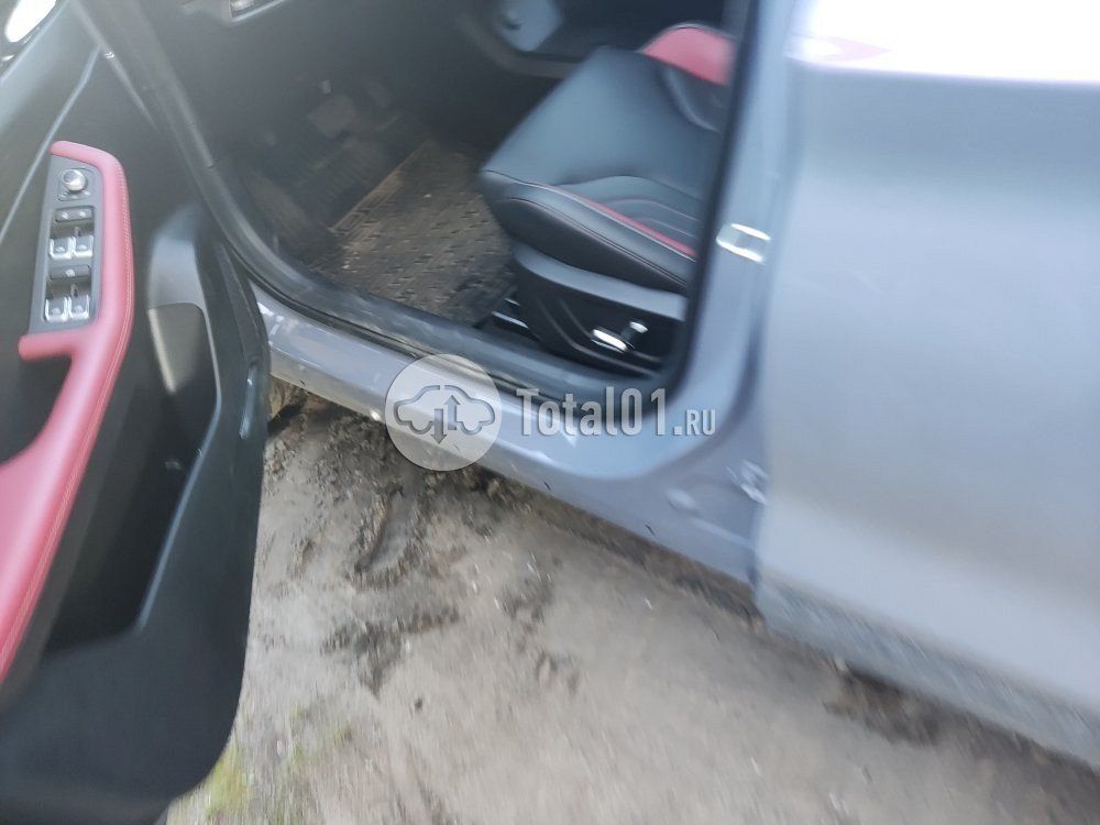 Фото Geely Coolray 82