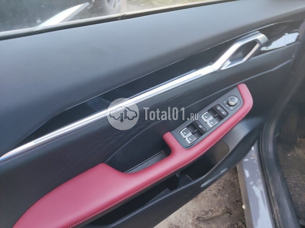 Фото Geely Coolray 88