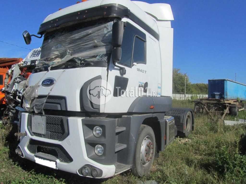 Фото Ford Cargo 2