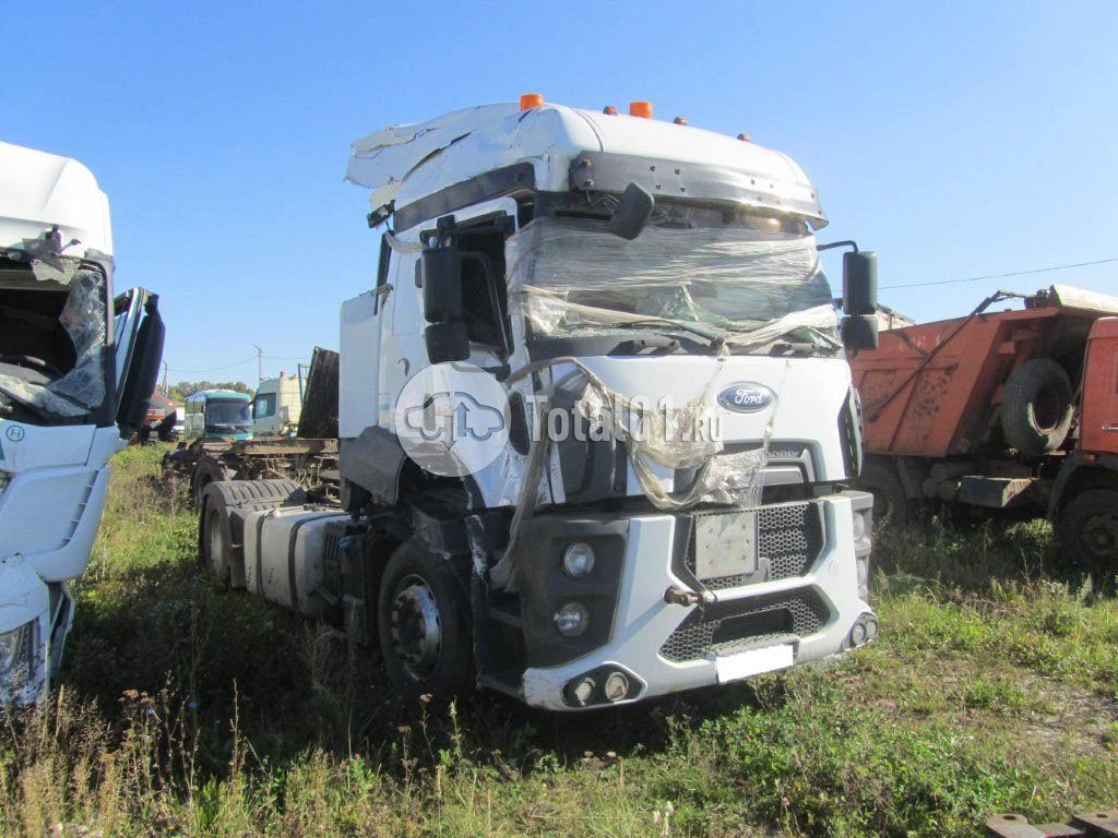 Фото Ford Cargo 8
