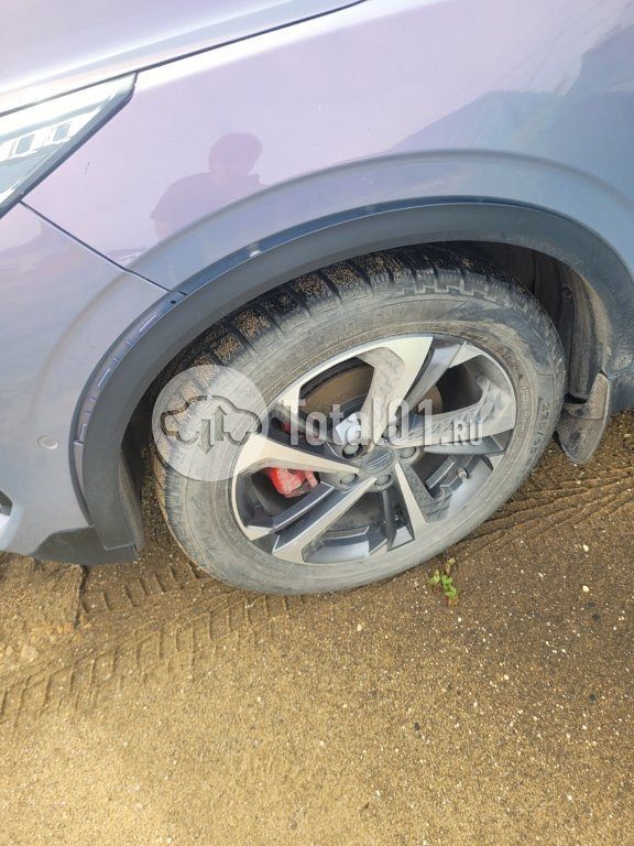Фото Geely Coolray 12