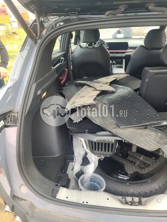 Фото Geely Coolray 64
