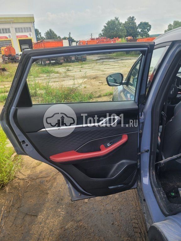 Фото Geely Coolray 88