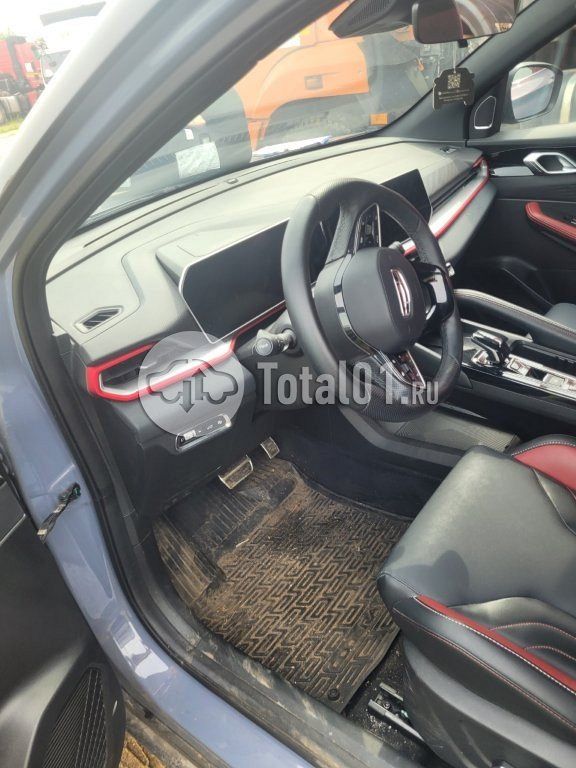 Фото Geely Coolray 98