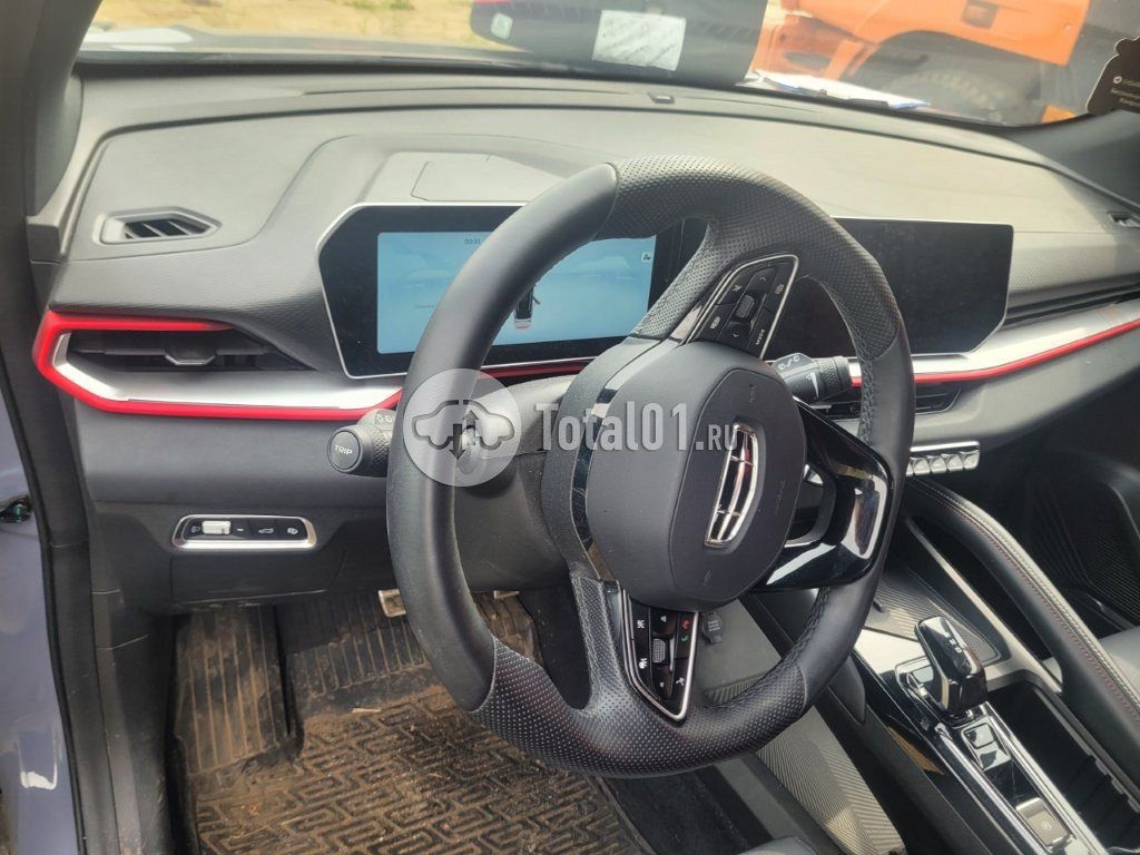 Фото Geely Coolray 100