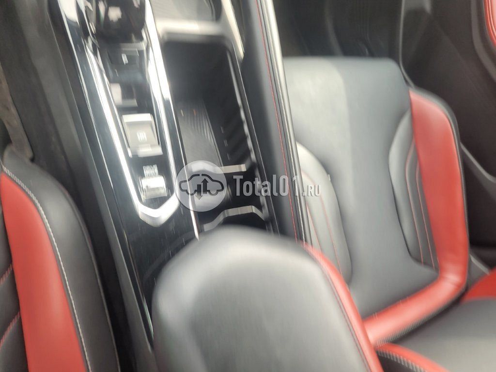 Фото Geely Coolray 110