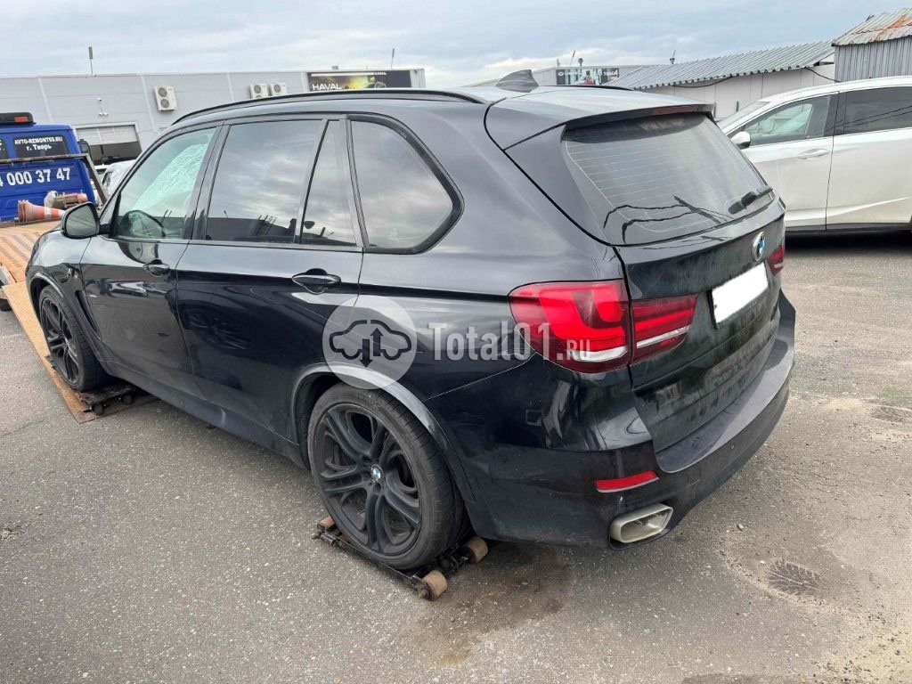 Фото BMW X5 90