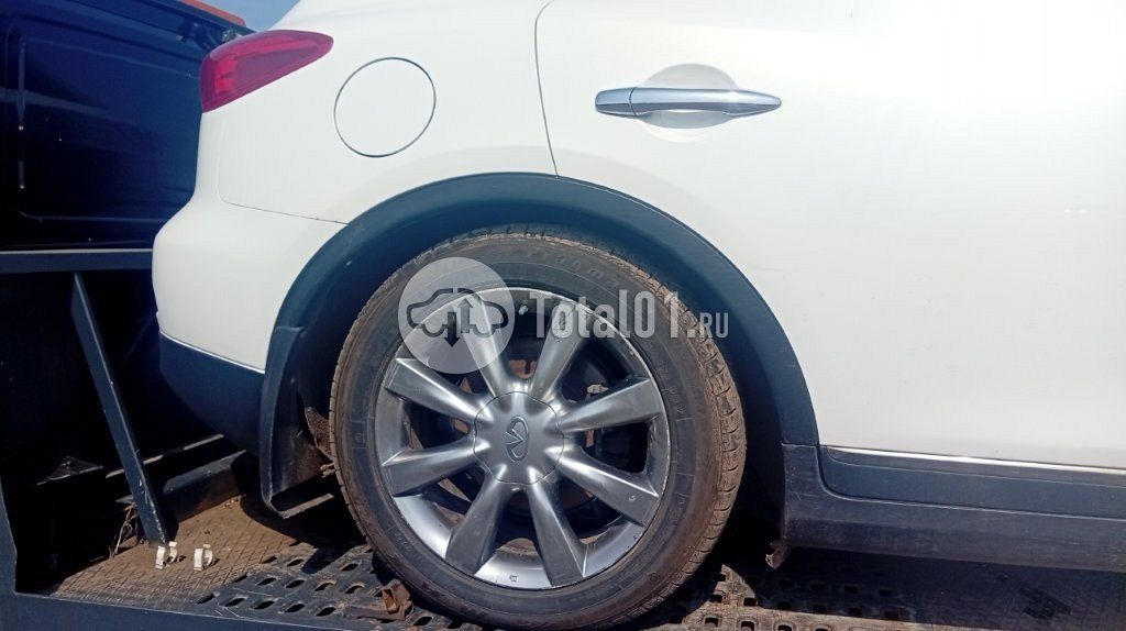 Фото Infiniti EX25 16