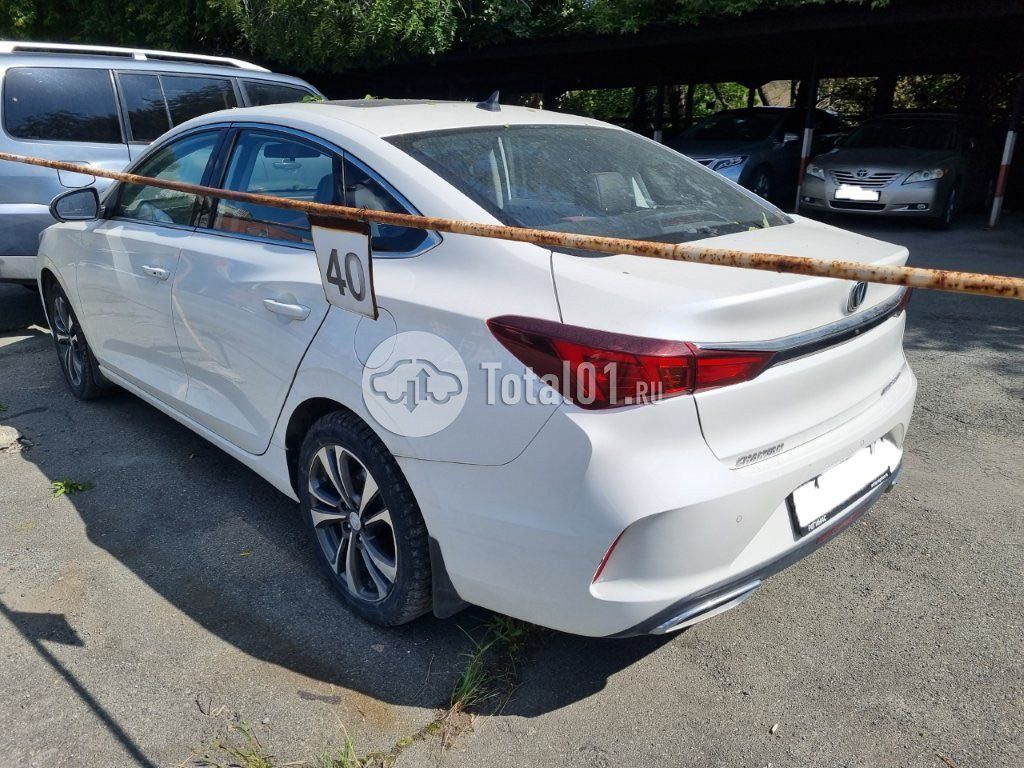 Фото Changan Eado 2