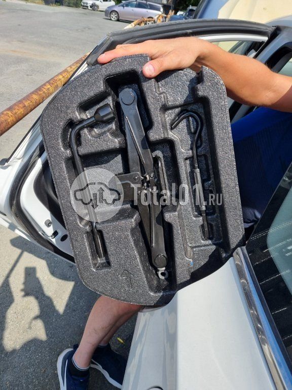 Фото Changan Eado 10