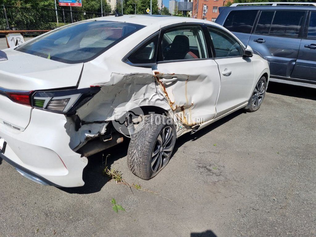 Фото Changan Eado 36