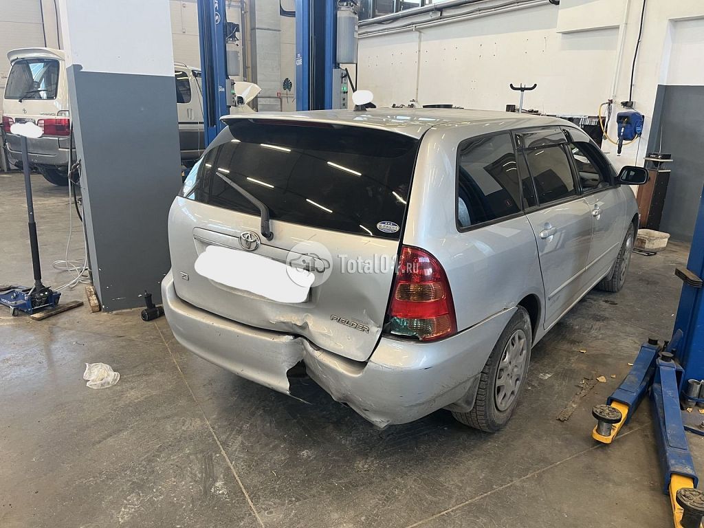 Фото Toyota Corolla Fielder 2