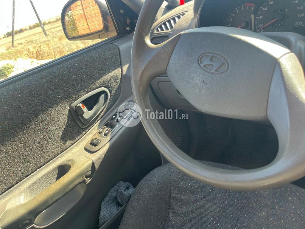 Фото Hyundai Accent 16