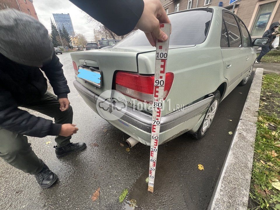 Фото Toyota Carina 76