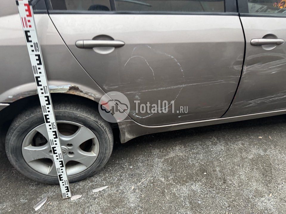 Фото Nissan Primera 60