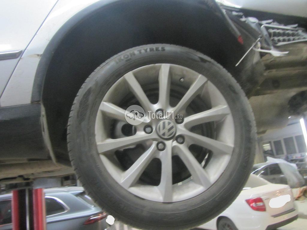 Фото Volkswagen Passat 24