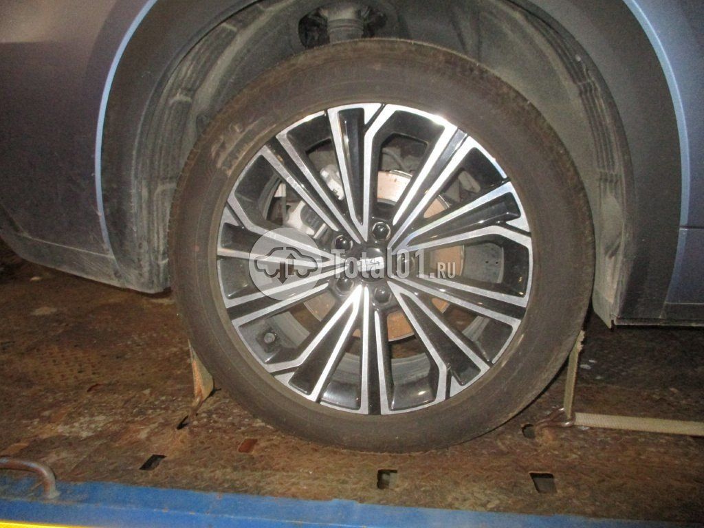 Фото Geely EX5 8