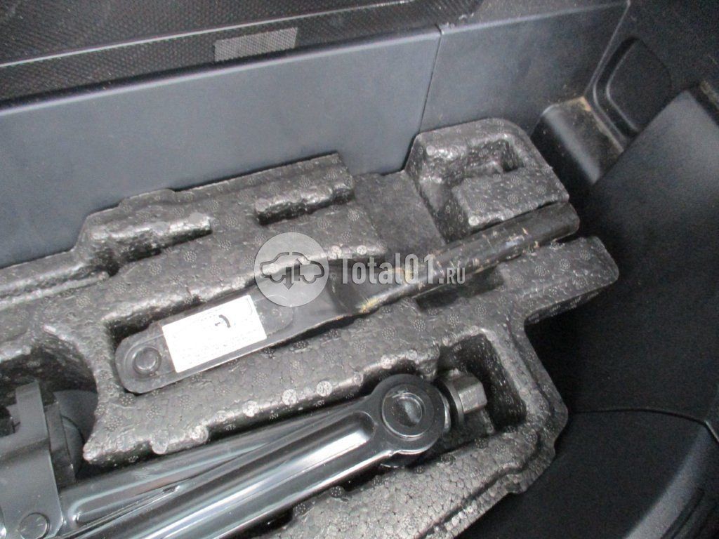 Фото KIA Sorento 142