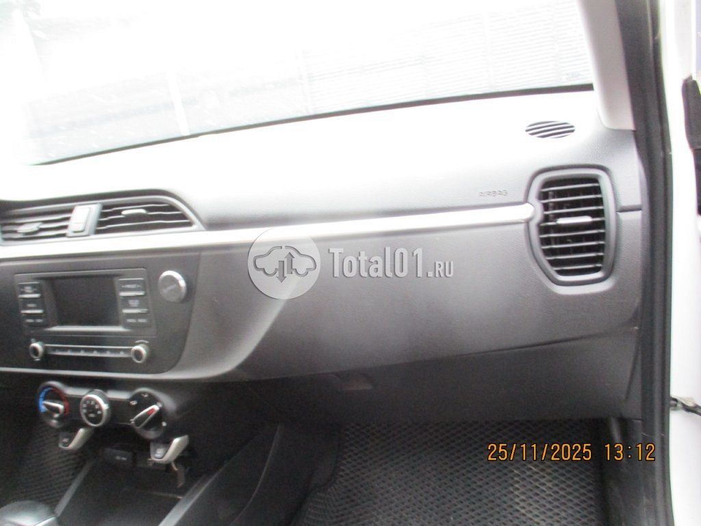 Фото KIA Rio 26