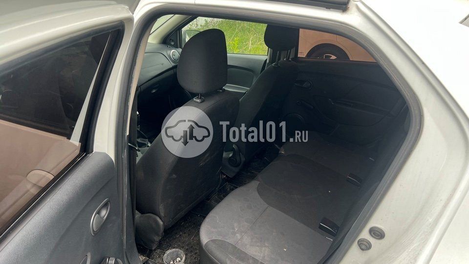 Фото Renault Logan 6