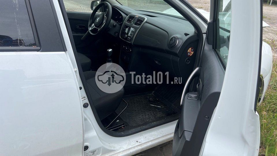 Фото Renault Logan 18