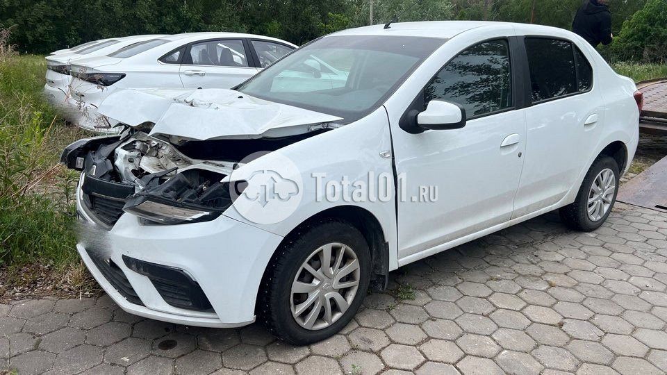 Фото Renault Logan 32