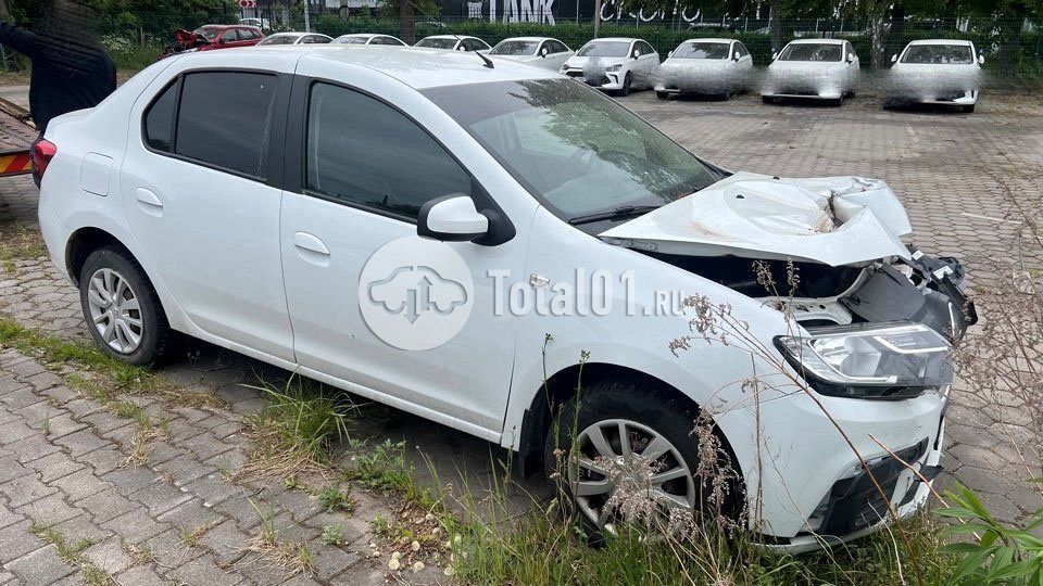 Фото Renault Logan 38