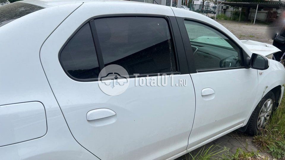 Фото Renault Logan 48