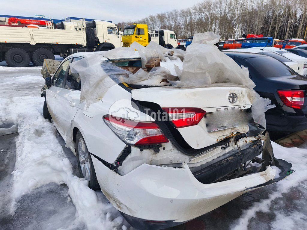 Фото Toyota Camry 8