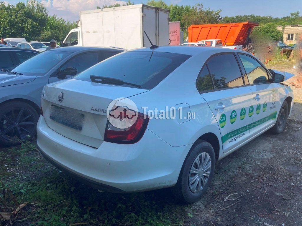 Фото Skoda Rapid 10