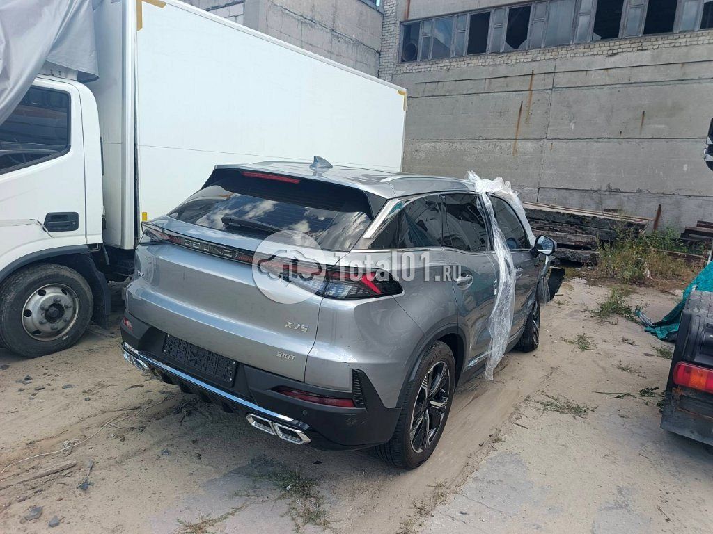 Фото BAIC X75 4