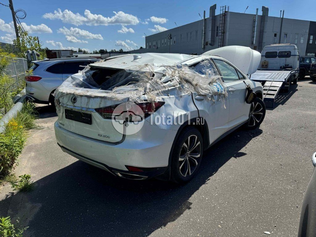 Фото Lexus RX 90