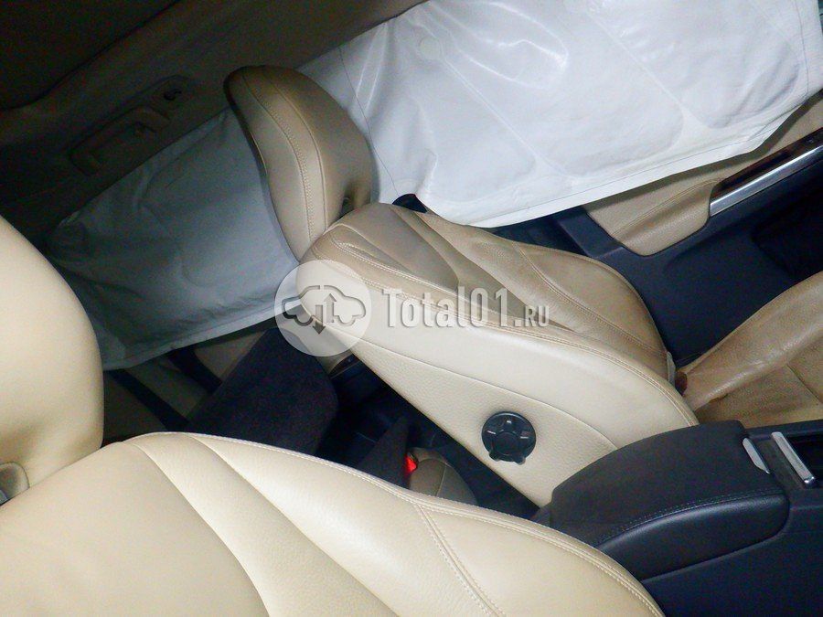 Фото Volvo XC60 36