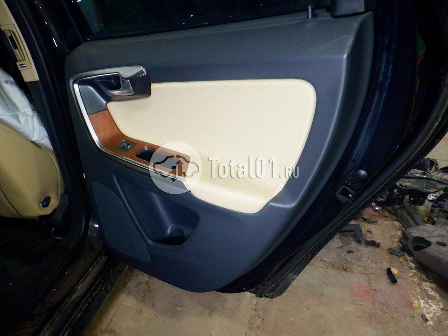 Фото Volvo XC60 46