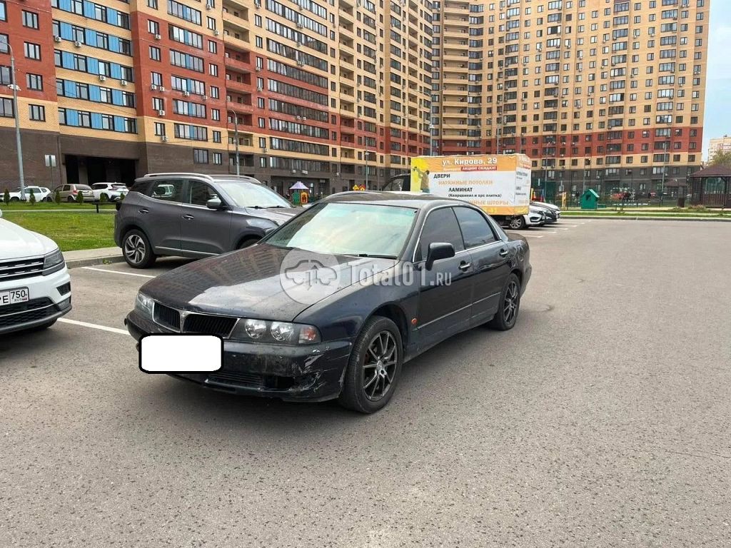 Фото Mitsubishi Diamante 16