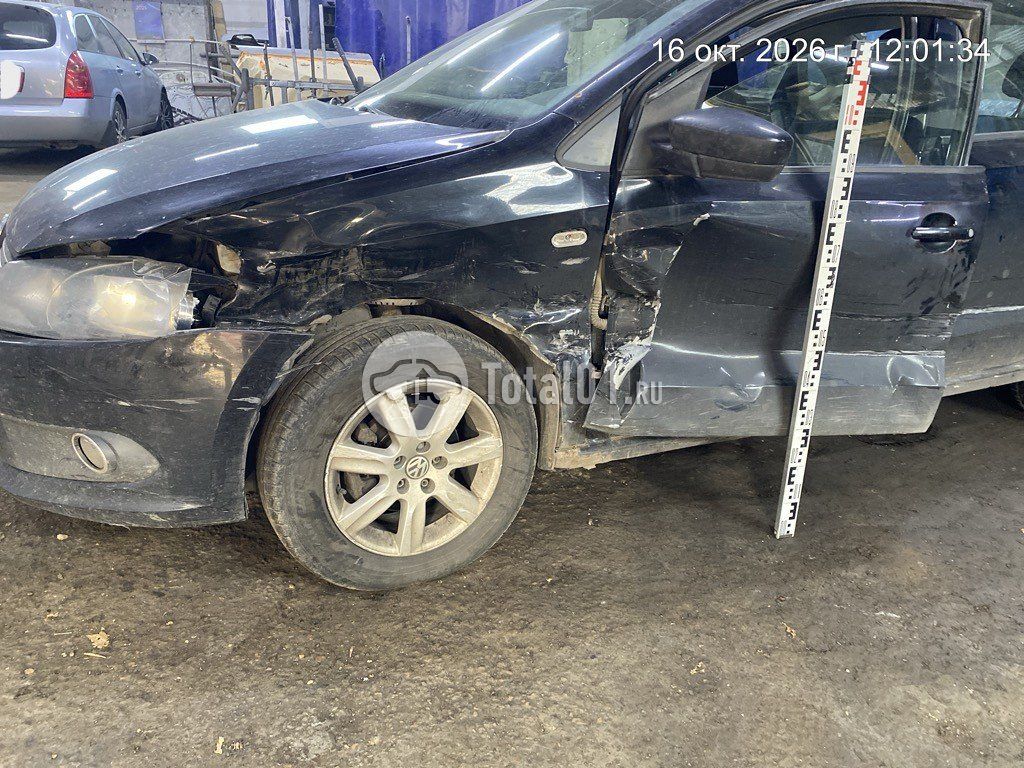 Фото Volkswagen Polo 10